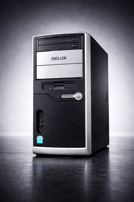 Компютър Dell 8GB RAM / 800GB HDD / Windows 8.1 Pro