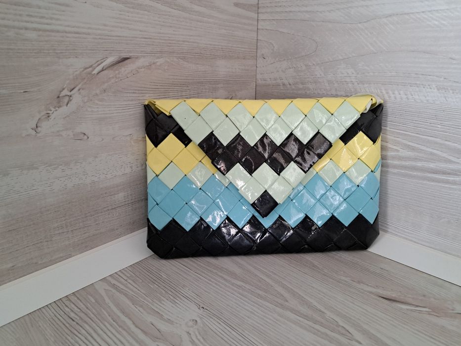 Plic/poseta din hartie de revista