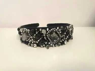 Cordeluta eleganta cu pietre