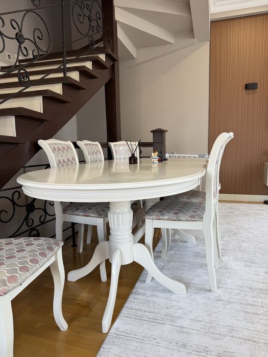 Продам стол и стулья