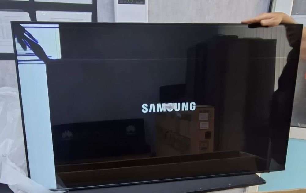 Продам телевизор Samsung 55DU8000