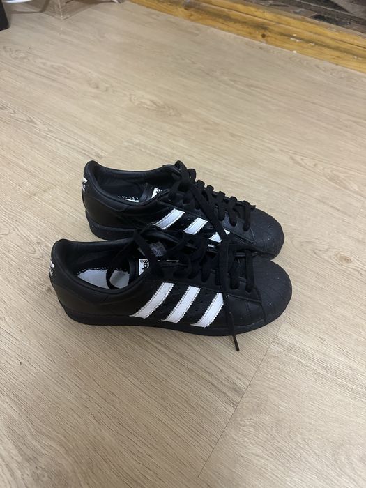 Adidasi adidas!