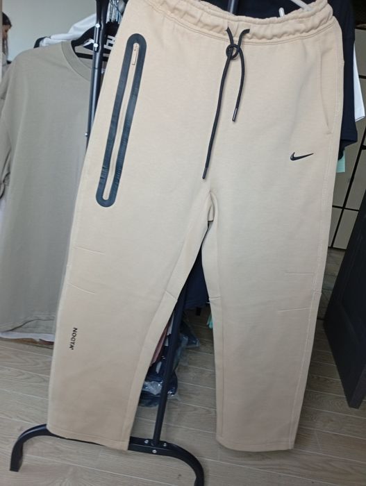 Pantaloni Nike Nocta