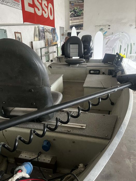 Алуминиева лодка