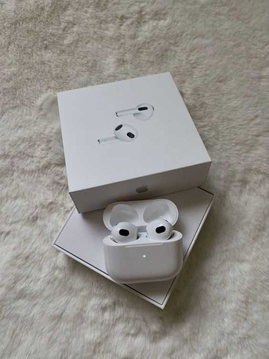 Apple Airpods  3rd Gen