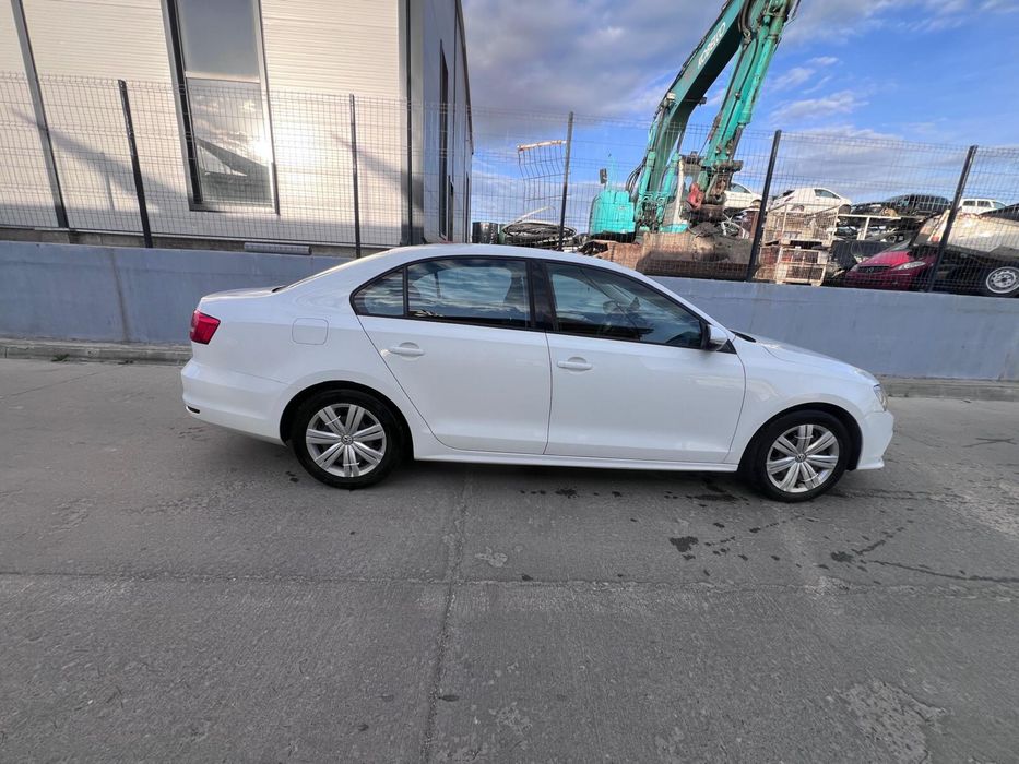VOLKSWAGEN Jetta 2014 — imagine 5