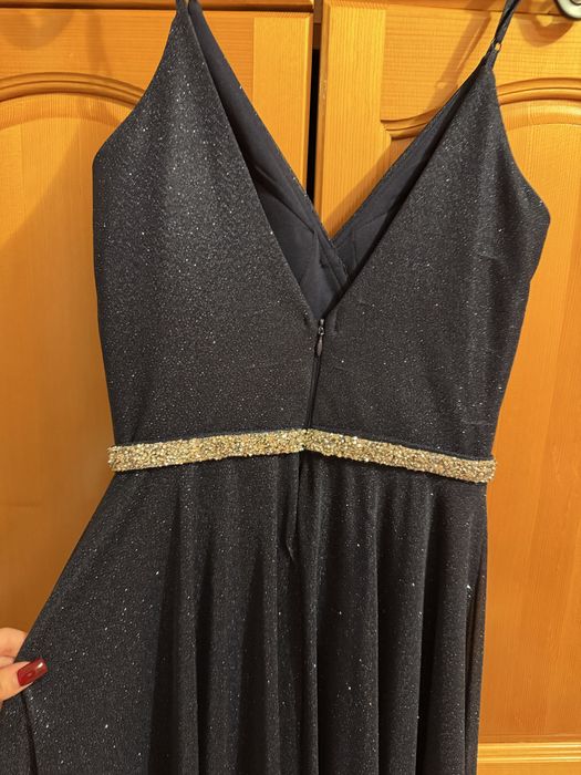 Тъмносиня бална рокля