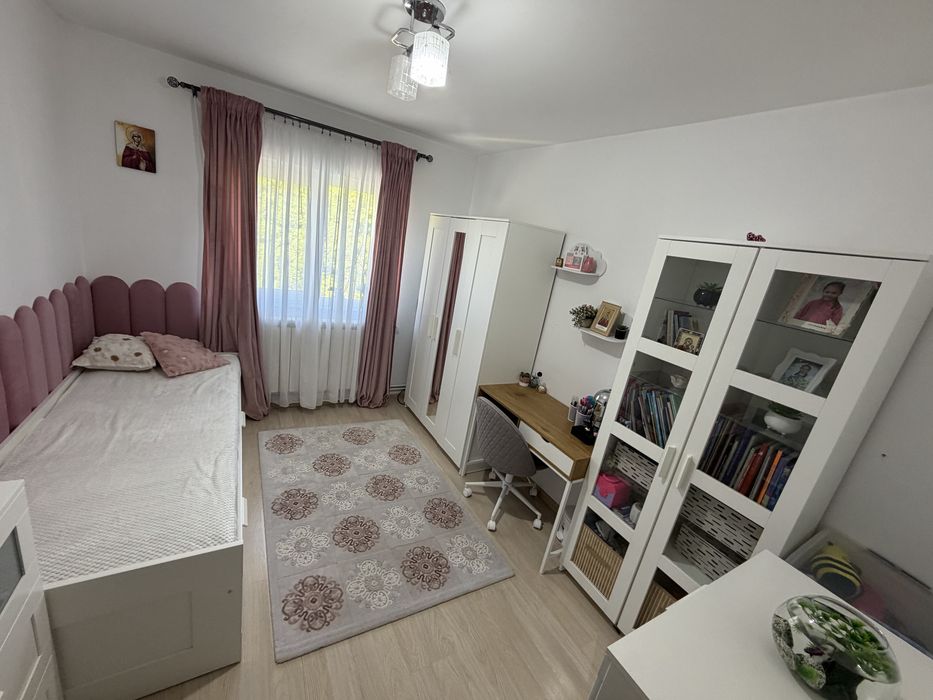 Apartament cu 3 camere, zona centrala