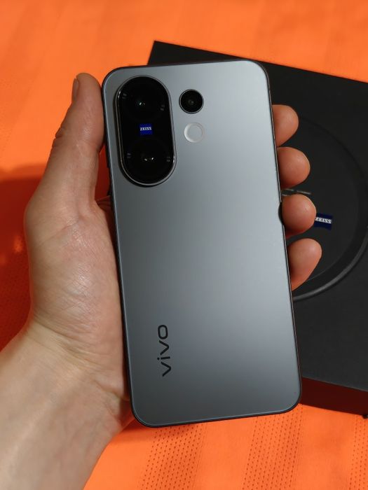 Vivo X200 FE 512 gb Ram 24 EAC