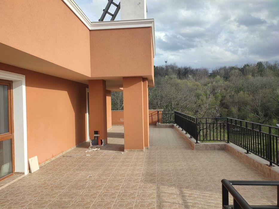 Многостаен апартамент! Площ: 217 кв. м.! парк Борово око!