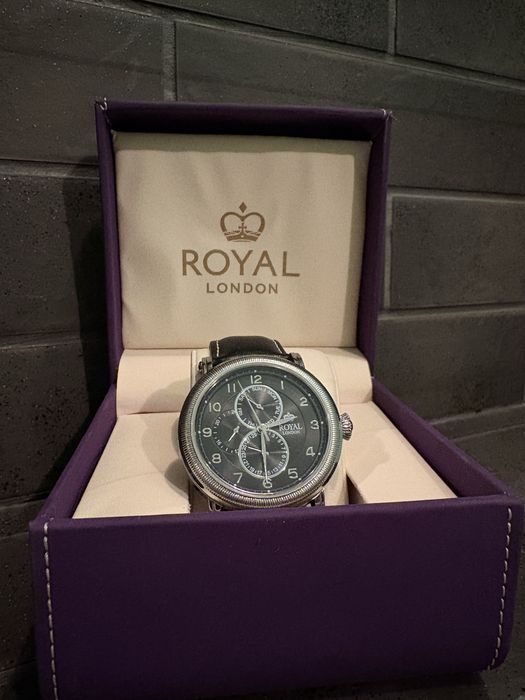 Наручные часы Royal London