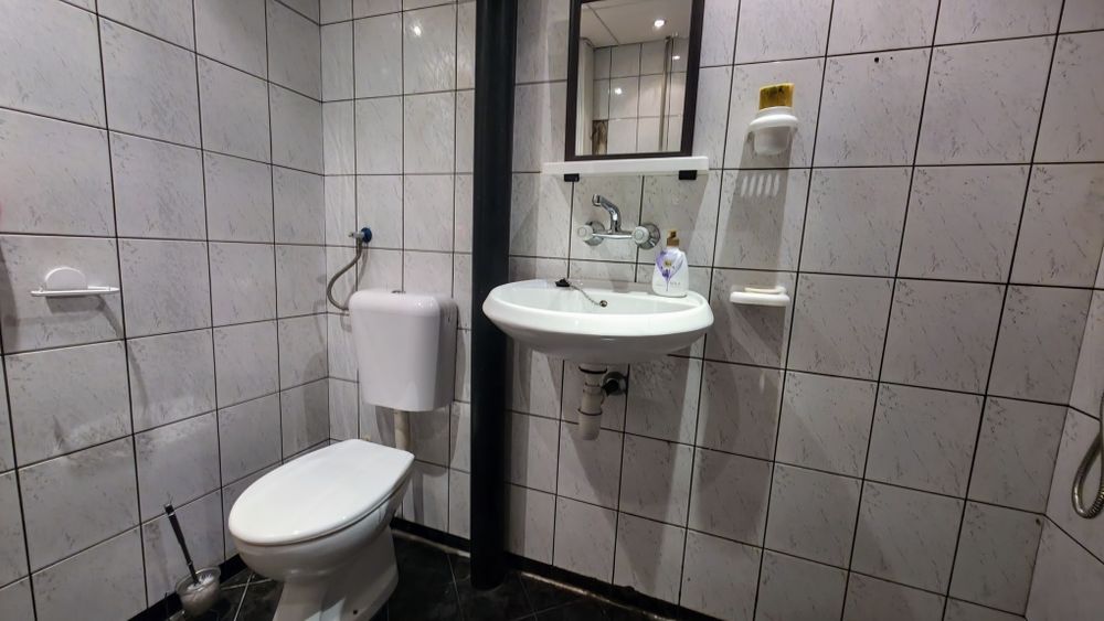 Продава се 2-ст. тухлен апартамент на ТОП локация в жк.Изток,гр.Перник