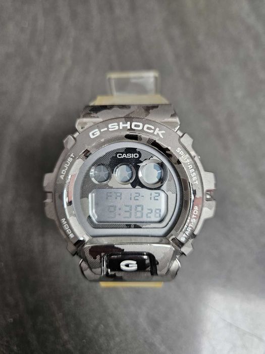 Ceas Casio G Shock model GM-6900SCM