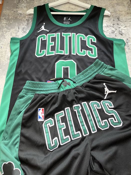 Compleu baschet - Celtics