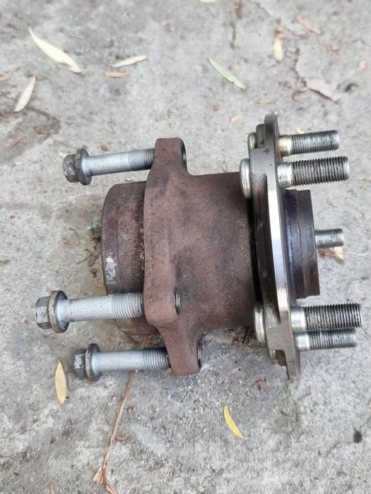 Подшипник передний на Subaru Outback BS