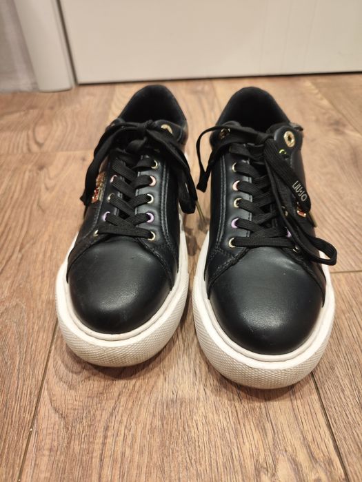 Liu Jo  39 номер