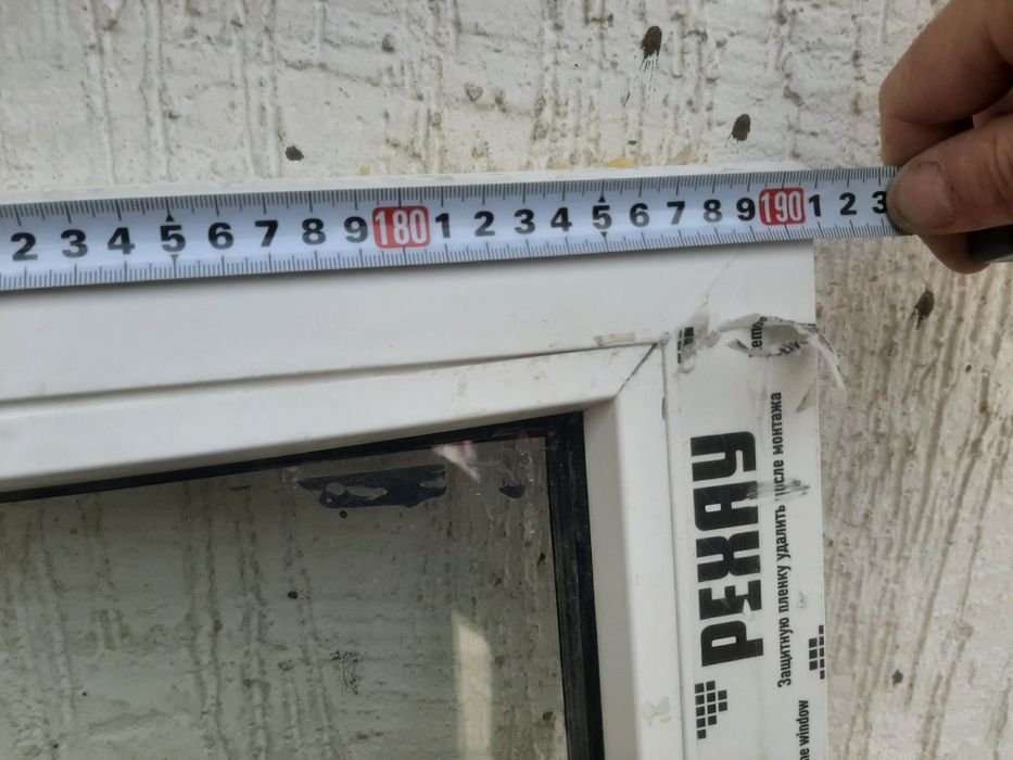 Пластиковые окно и дверь