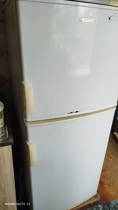 Халаделнек сотилади Икки камирали яхши ищлайди холати урта