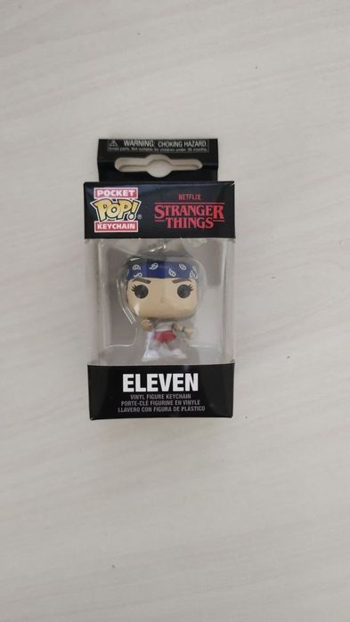 Брелок stranger things