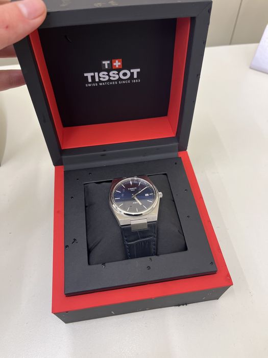 Часы Tissot PRX кварцевые