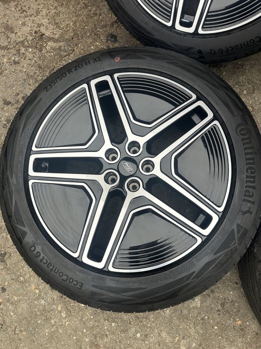 Jante FORD CAPRI / EXPLORER / 235 50 20 / 255 45 20 Continental vara