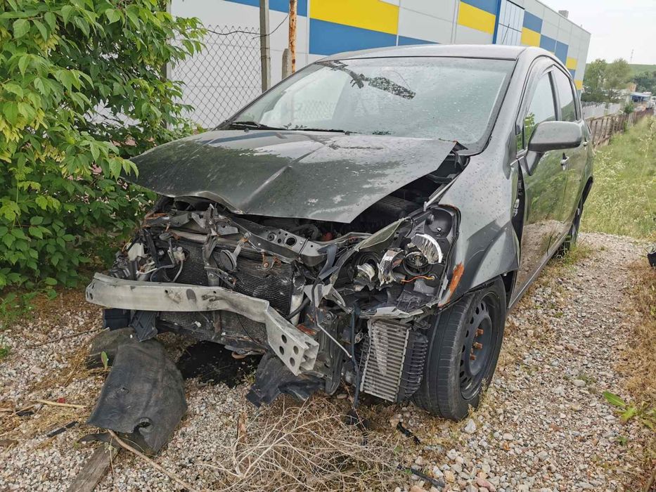 Toyota Corrola Verso 2006 г. 2,0 D4d на части