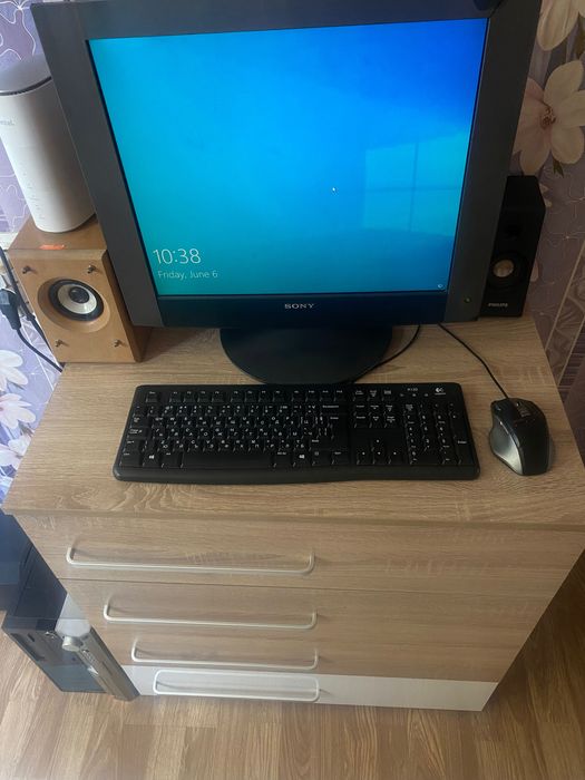 Lenovo i5 processor 8 Gb ram Video card 2GB intel R 4500. Цена 500лв .
