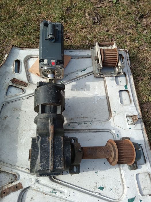 Servomotor brushless cu reductor