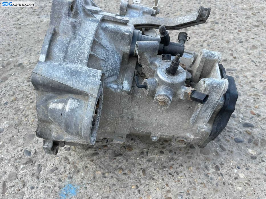Cutie de Viteze Manuala 5 Trepte Volkswagen Touran 1.9 TDI 2003 - 2010 [B3157]