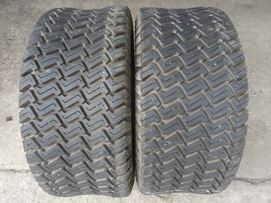 26×10.5-12 CST Pro Tech перфекнен грайфер DOT1314 ,два броя по 20 евро за брой.
