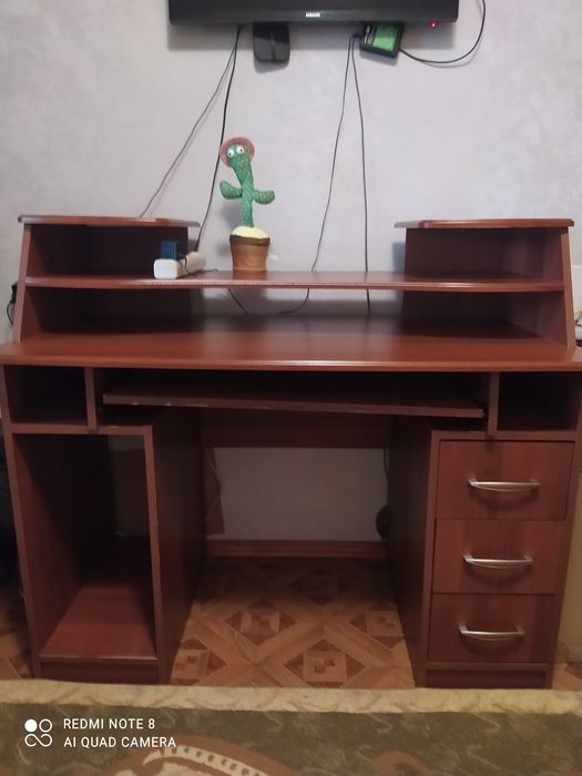 Стол компьютерный