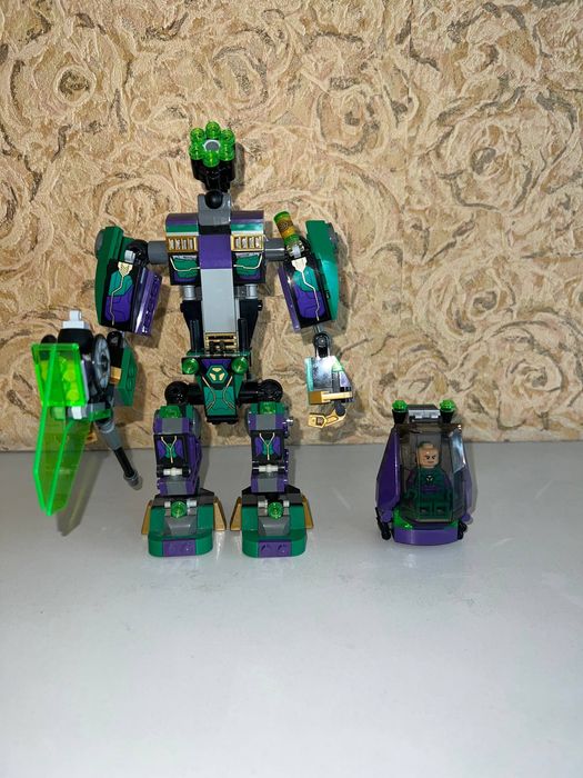 Робокостюм Лекса Лютора Лего