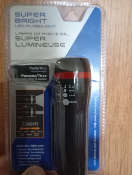 Силен джобен фенер нов