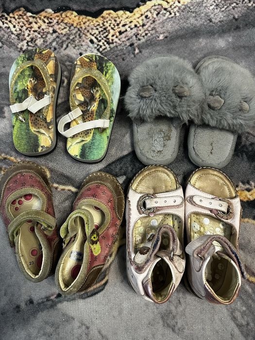 Балалардың киімі. Детские вещи