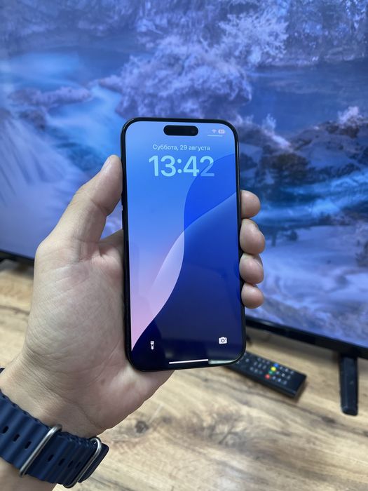 Телефон iPhone 15 Pro