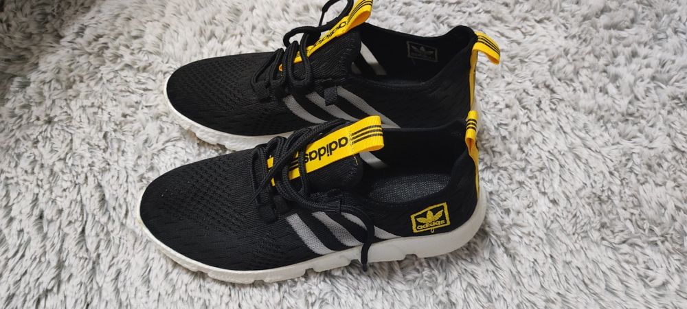 Маратонки adidas 40-41