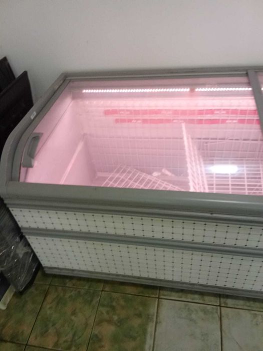 Vitrina frigorifica AHT congelate