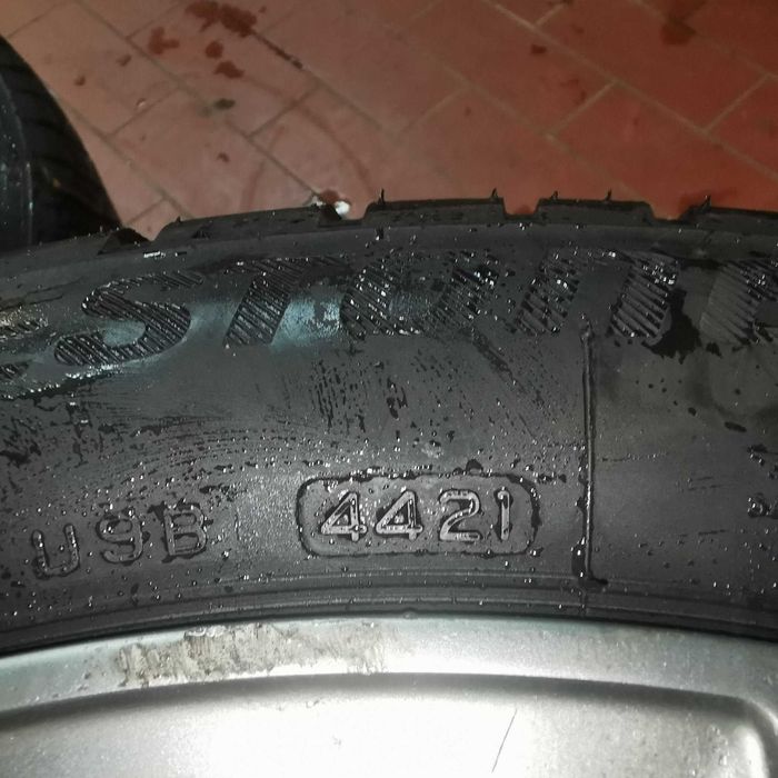 Jante aliaj cu anvelope Bridgestone Blizzak 245/45/19