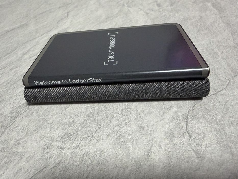 Ledger Stax