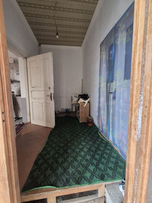 Xovlilik uy 6 sotix 8 honalik 2 dush Termiz Mahallasida