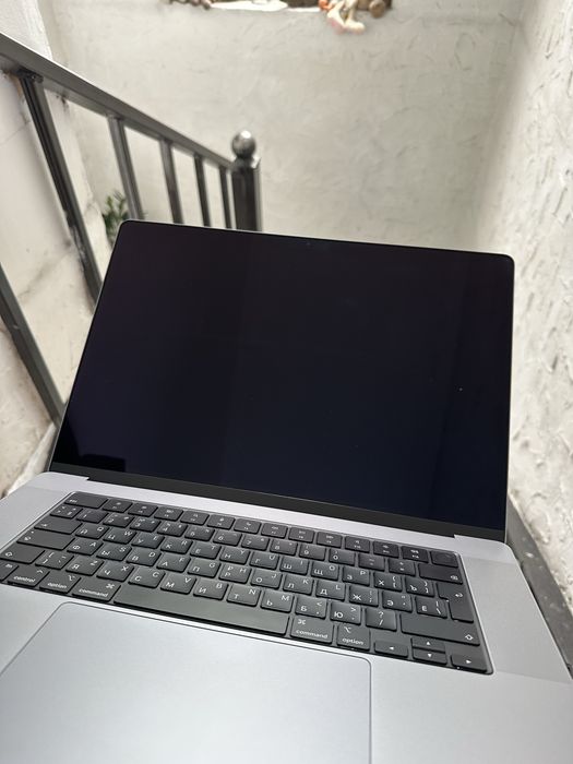 Macbook Pro 16 M1 Pro 32/512 EAC