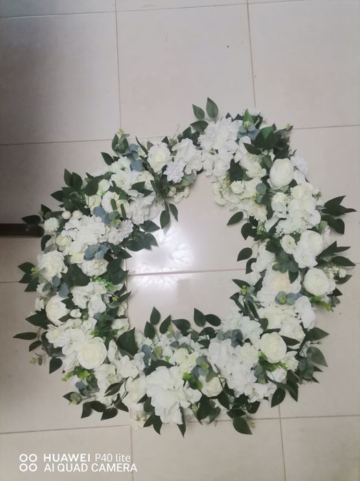 Ghirlande, cristelnita, prezidiu. Decor masă.