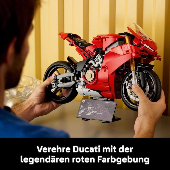 Конструктор LEGO Technic Ducati Panigale V4 S Motorcycle! Новый!