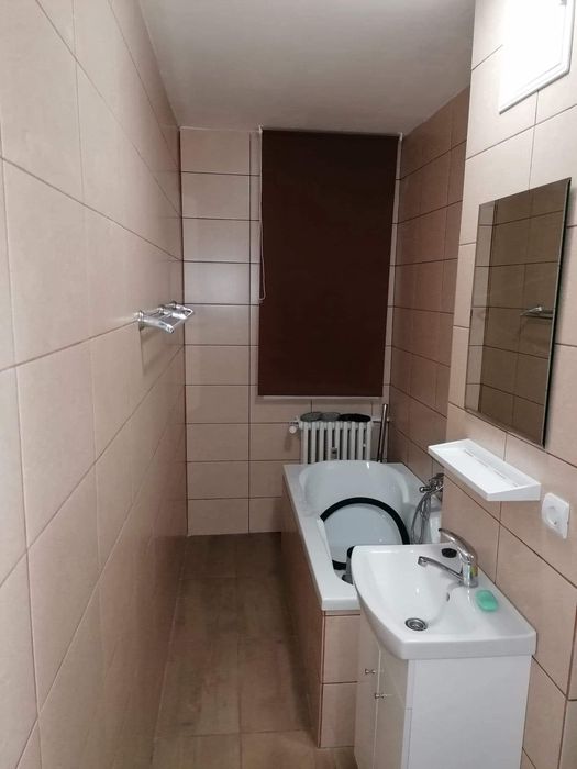 Garsoniera de închiriat în sector 4.