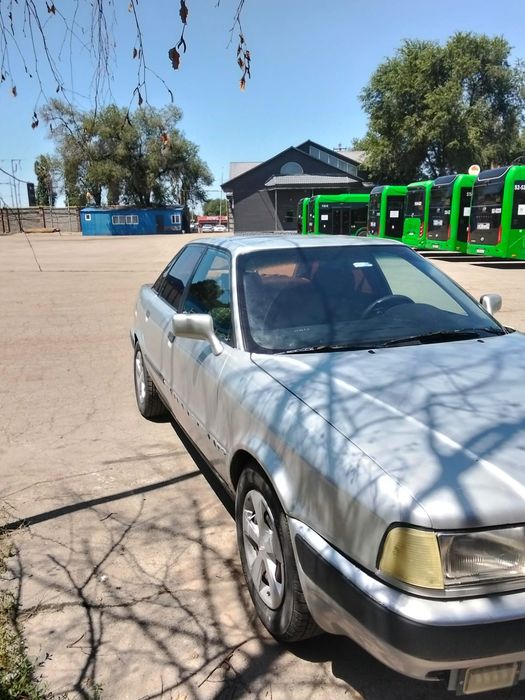 Продам Ауди 80 б4