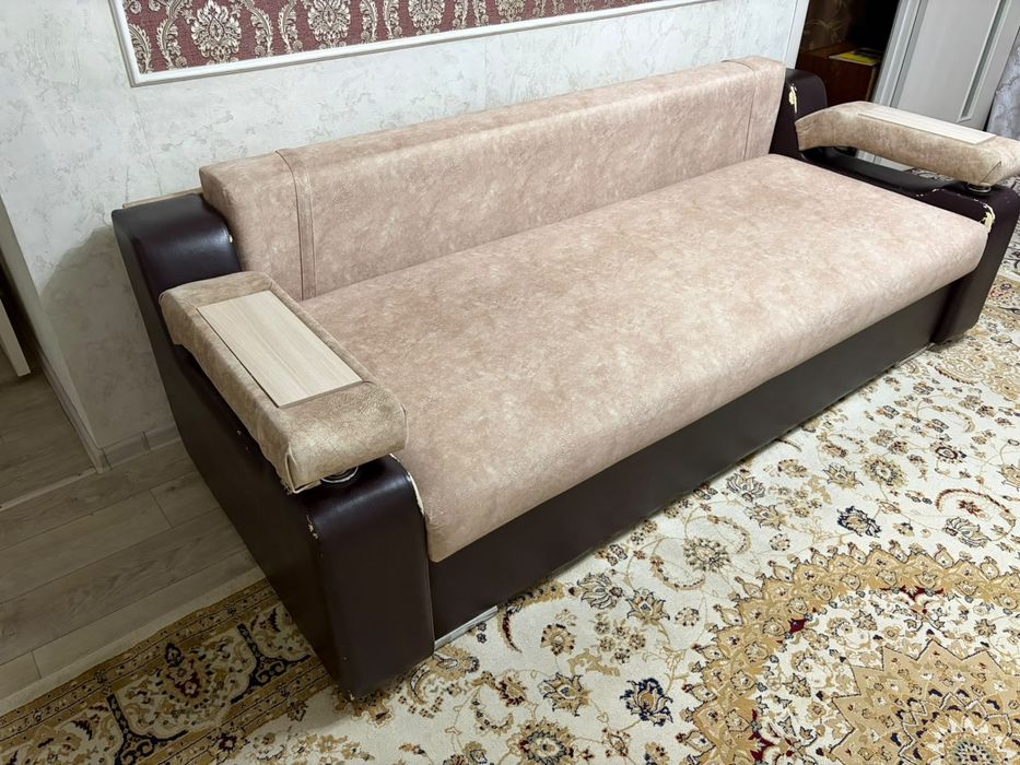 Продам диван с креслом