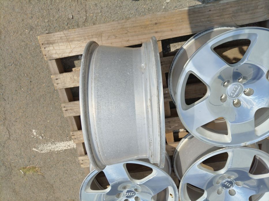 17 цола 5 х 100 мм Ауди / Шкода / Фолксваген - 7,5 инча / ЕТ 32