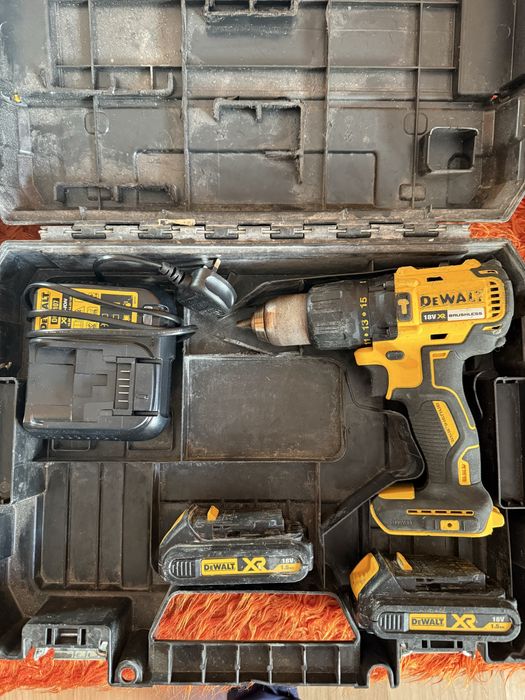 винтоверт Dewalt DCD778