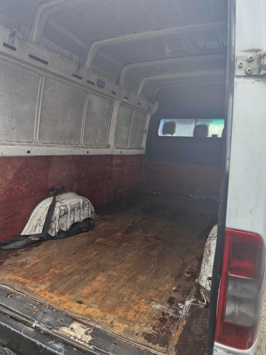 Autoutilitara N1 Mercedes