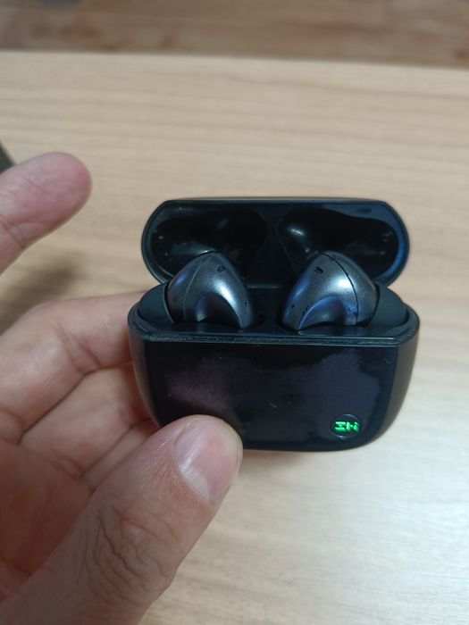 Продам б/у наушники